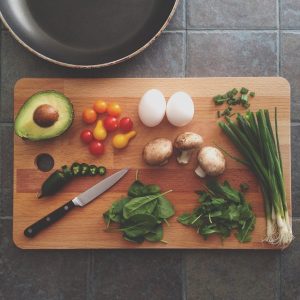 Essentials voor je keuken: van kookgerei tot bestek, kleine apparaten en slimme opslagoplossingen